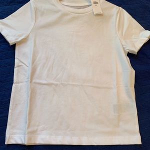 XS (5) Old Navy boys tee - white